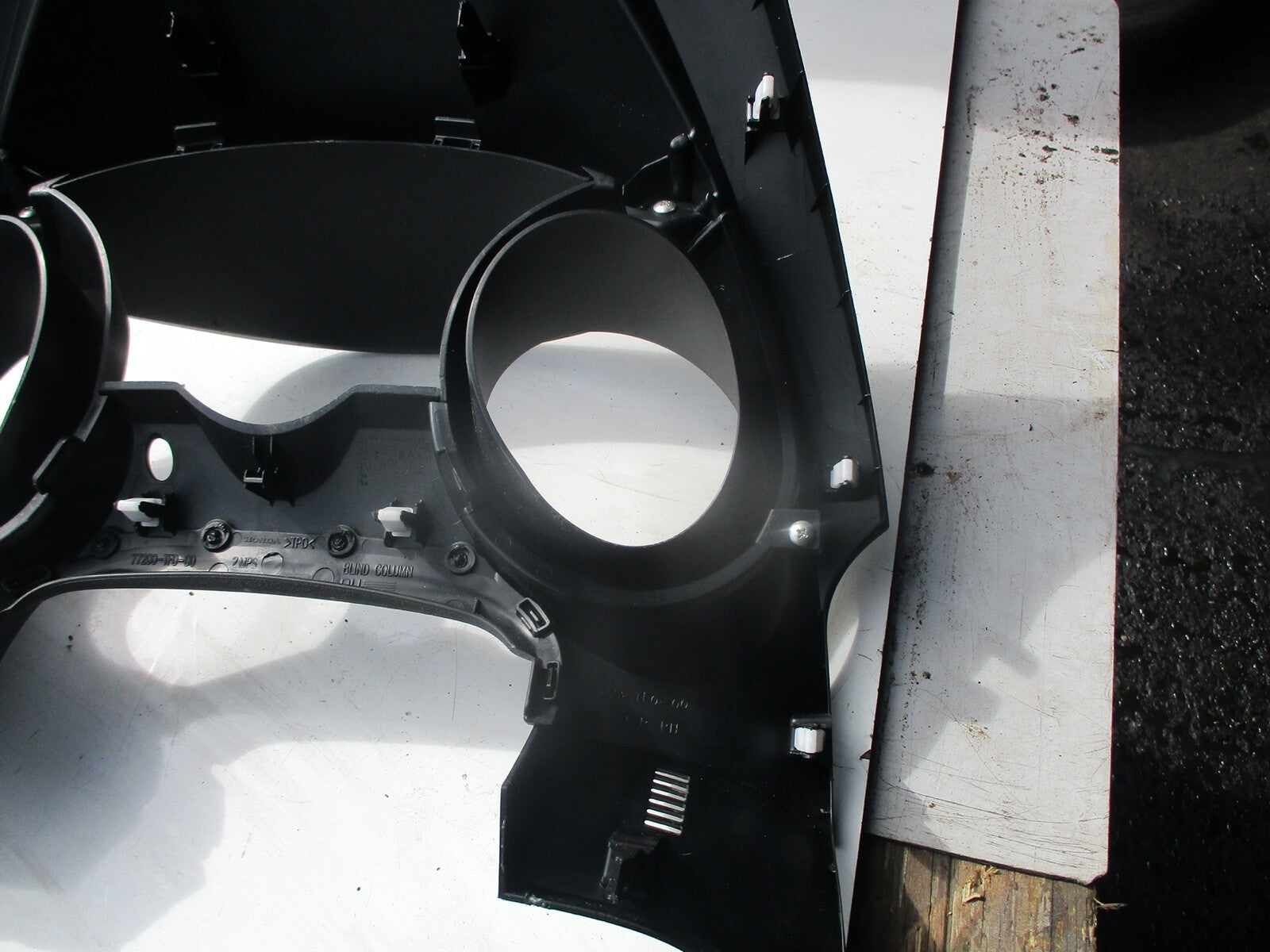 HONDA JAZZ MK3 2014 CENTE DASH SPEEDOMETER SURROUND 77200 TF0 00
