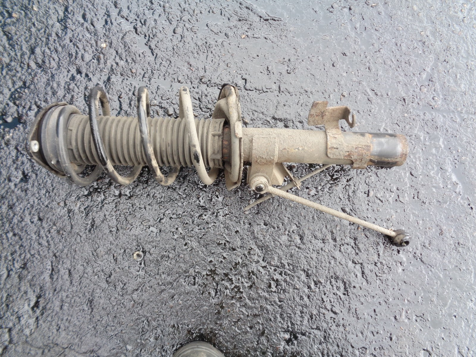 FORD FOCUS MK2 2008 NSF PASSENGER SIDE FRONT SHOCK SPRING SUSPENSION 3M513K155DB