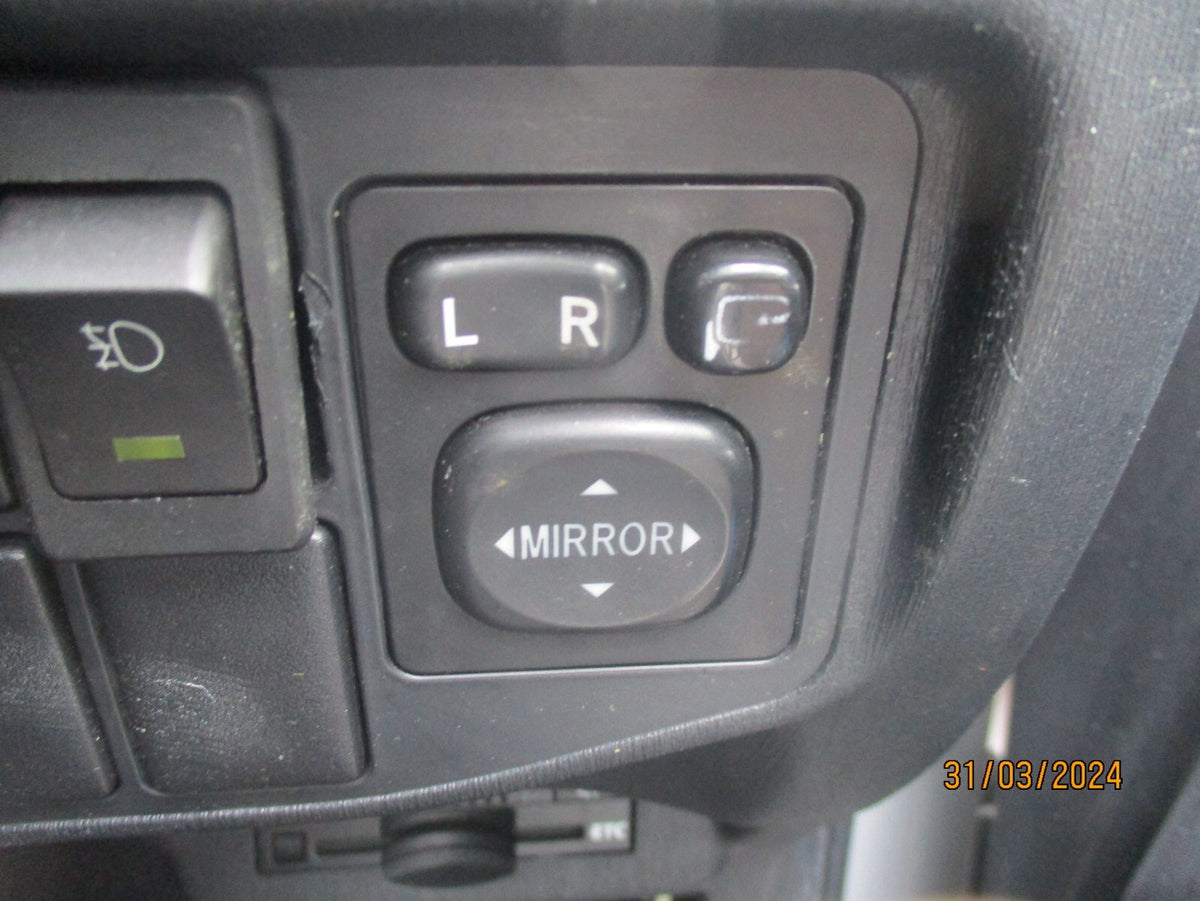 TOYOTA PRIUS MK3 2014 XW30 WING MIRROR CONTROL SWITCH POWERFOLD