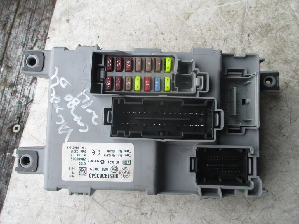 VAUXHALL COMBO D 2014 FUSE BOX MODULE UNIT 519383540