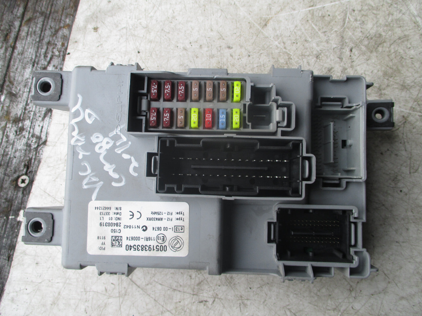 VAUXHALL COMBO D 2014 FUSE BOX MODULE UNIT 519383540