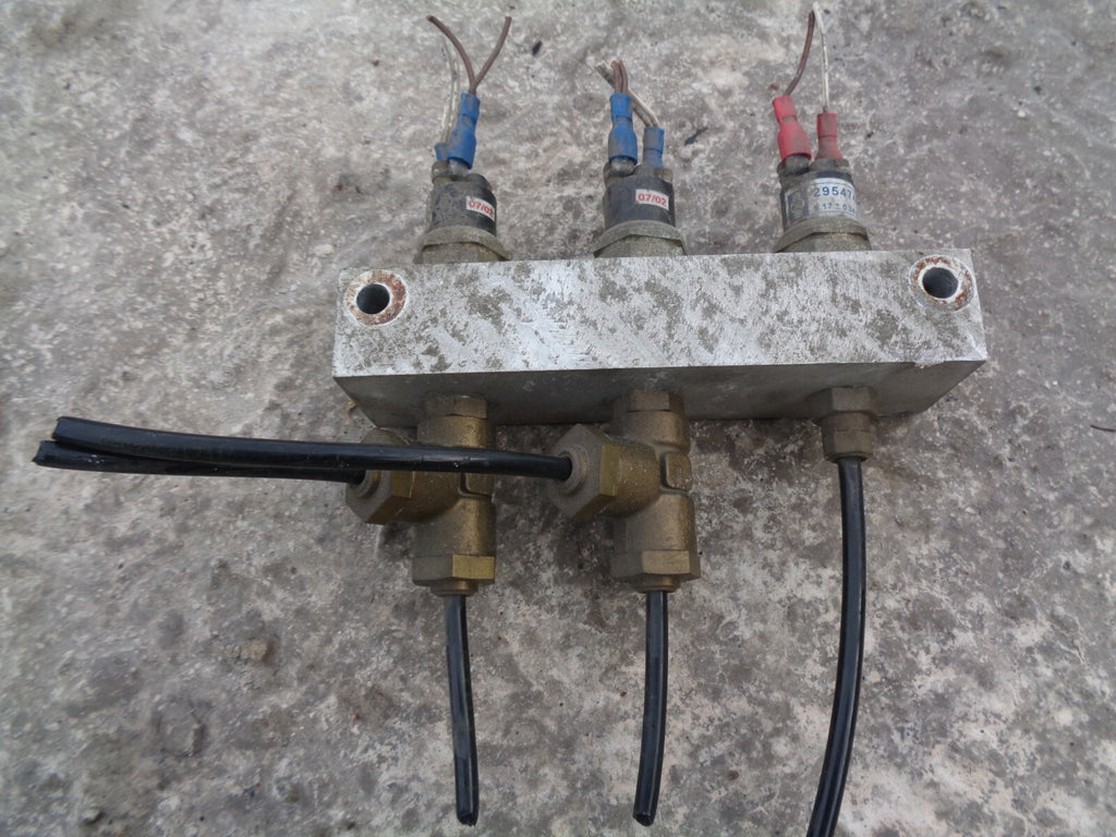 OPTARE ALERO PARTY BUS 2003 PNEUMATIC SWITCH VALVES