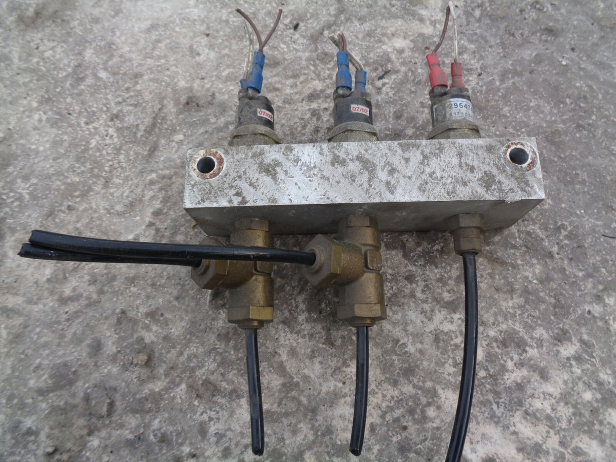 OPTARE ALERO PARTY BUS 2003 PNEUMATIC SWITCH VALVES