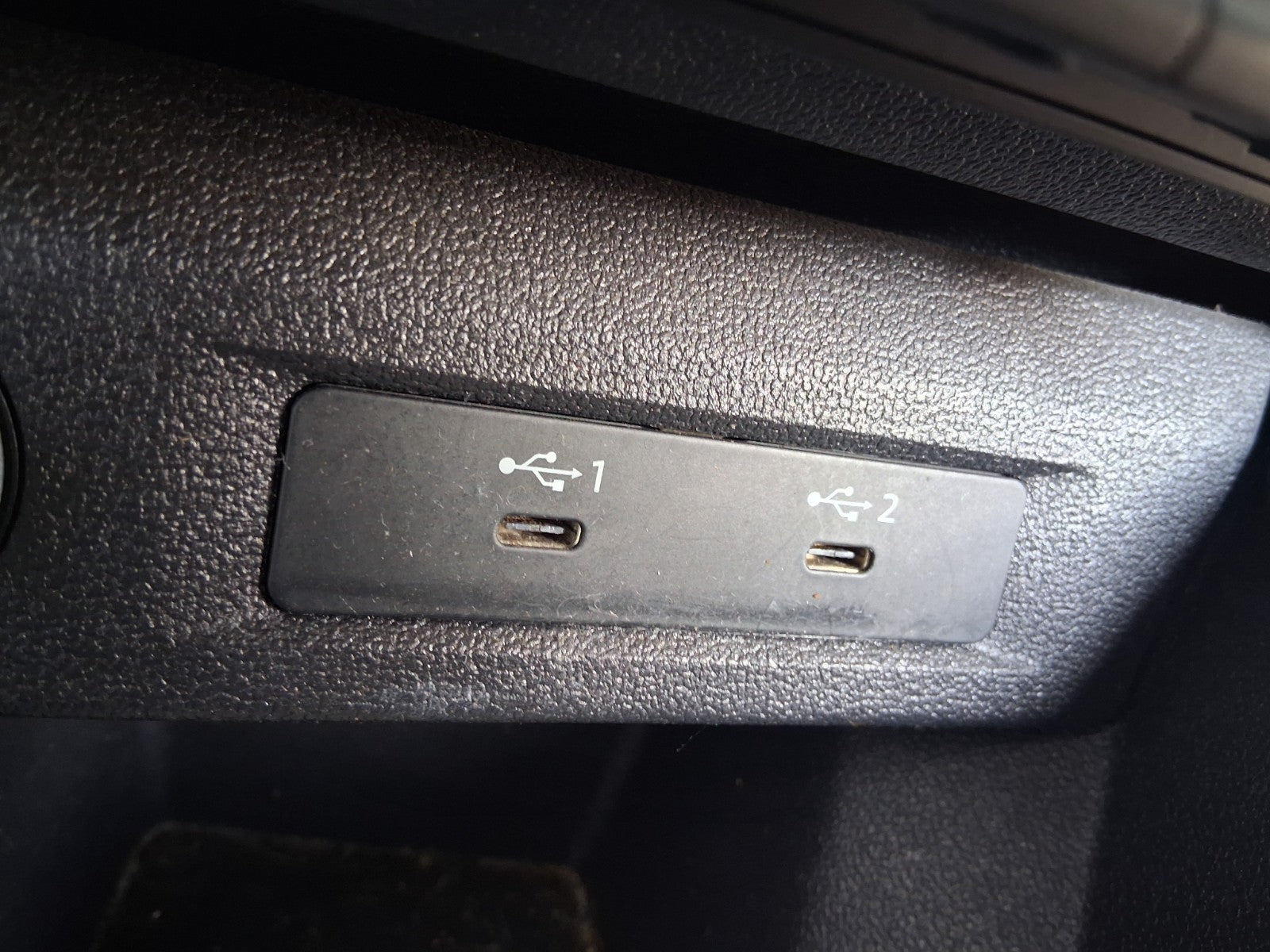 2023 AUDI A1 SPORT MK2 GB 12V POWER SOCKET USB PORT PANEL TRIM