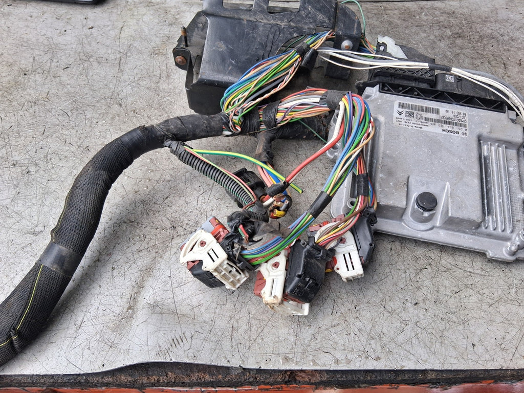 2018 CITROEN BERLINGO MK2 ECU ENGINE CONTROL UNIT 9825318180 9806460480