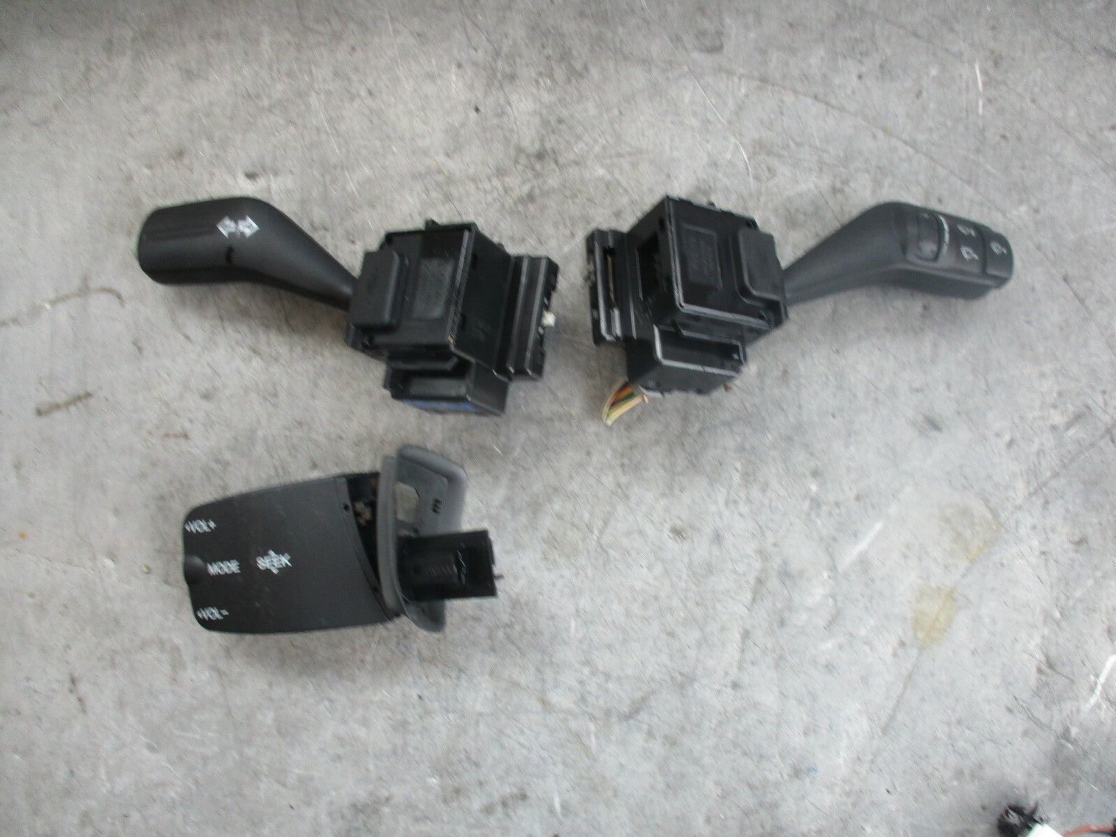 FORD FOCUS MK2 HEADLIGHT WIPER & VOLUME CONTROL STALKS 4M5T13335AD 4M5T17A553BD