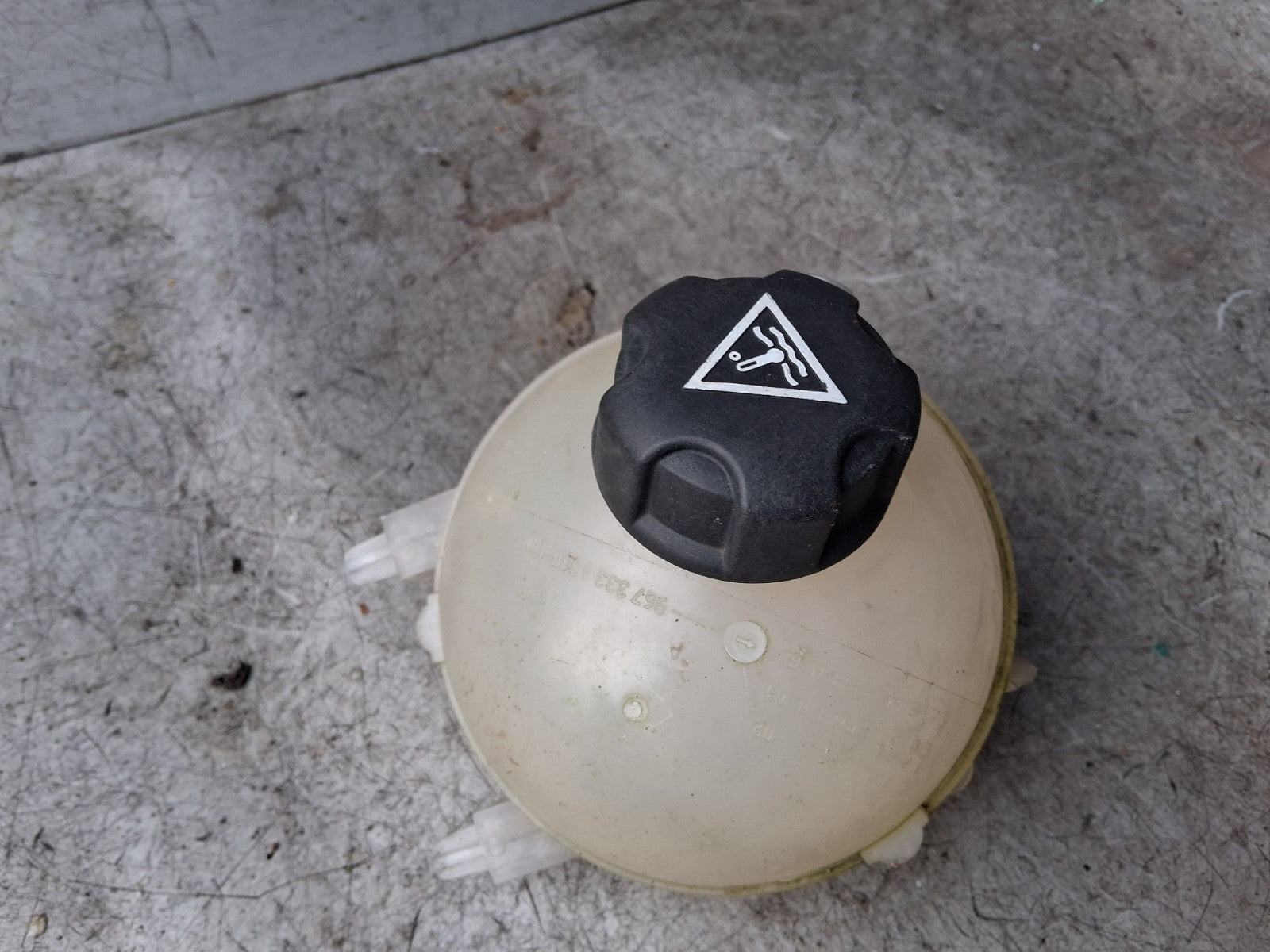 2012 PEUGEOT 3008 MK1 COOLANT WATER EXPANSION OVERFLOW TANK RESERVOIR 9673334580