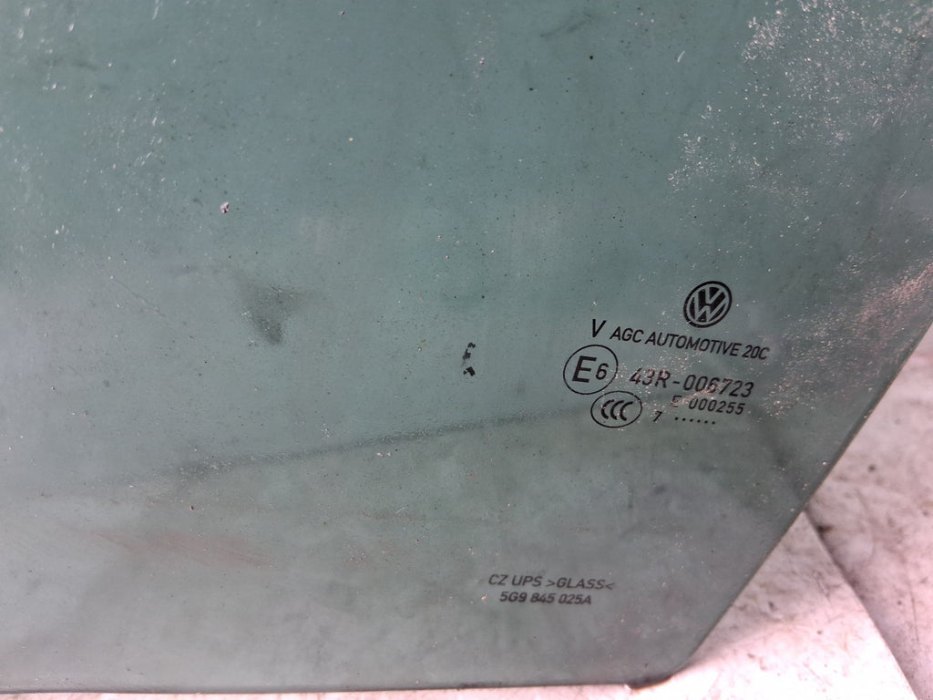 2017 VOLKSWAGEN PASSAT NSR PASSENGER SIDE REAR LEFT WINDOW GLASS 5G9845025A