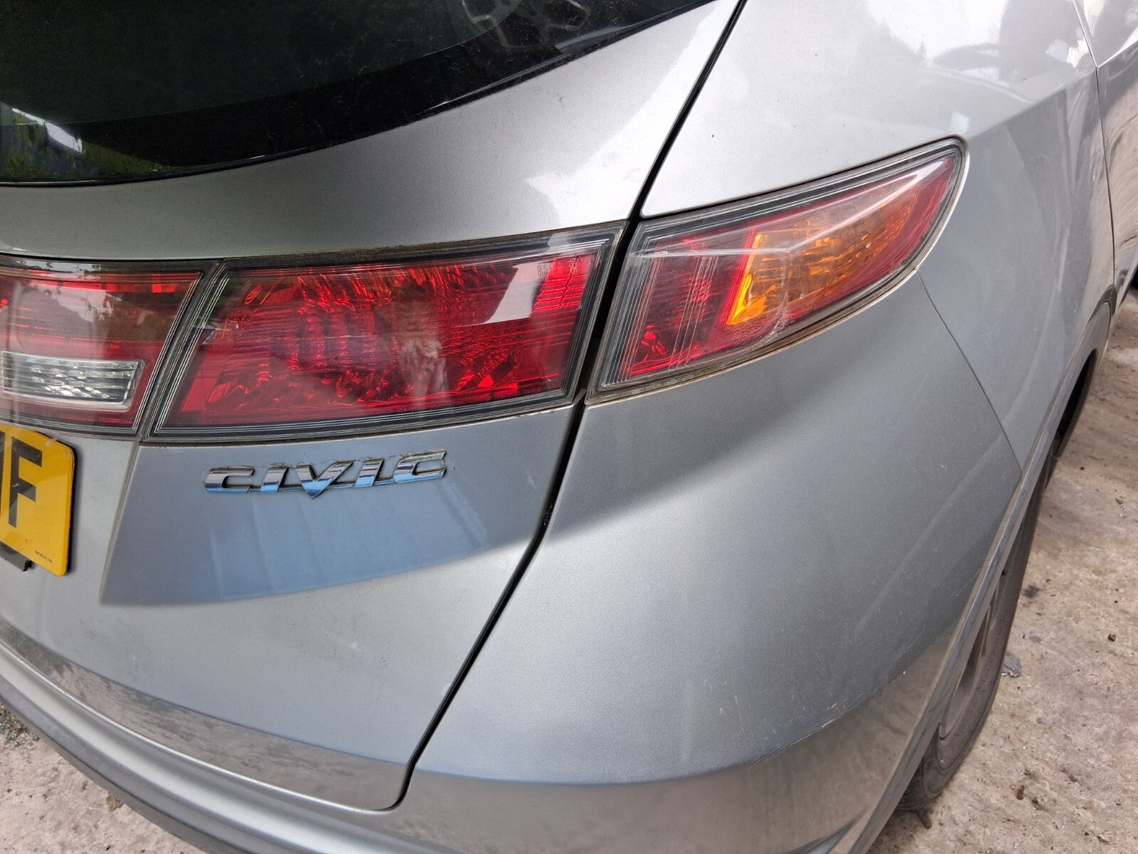 2007 HONDA CIVIC MK8 COMPLETE REAR BUMPER ALABASTER SILVER METALLIC NH700M