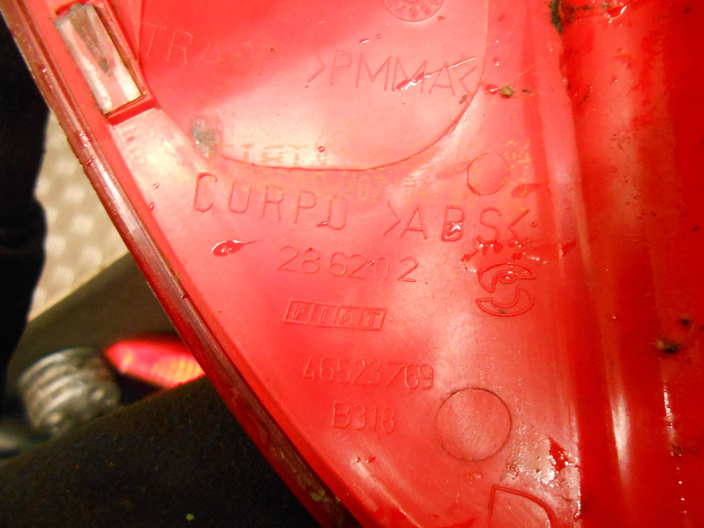 FIAT PUNTO 2002 3 DOOR OSR DRIVER SIDE REAR BRAKE TAIL LIGHT 286202