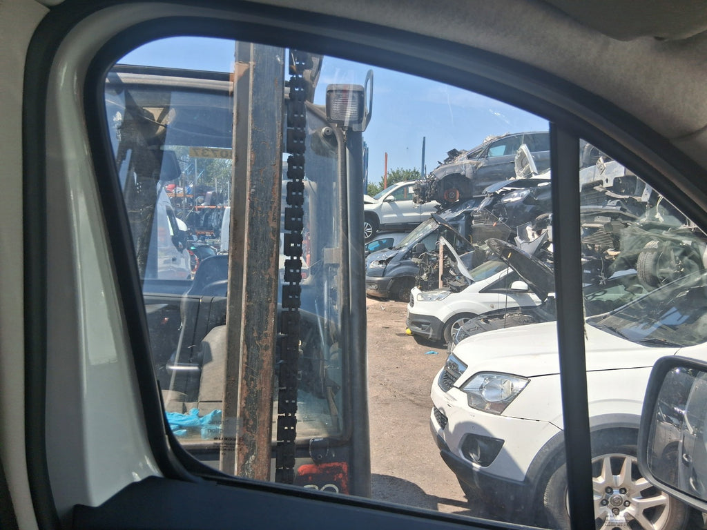 2025 RENAULT TRAFIC X82 MK3 NSF PASSENGER SIDE FRONT LEFT WINDOW GLASS