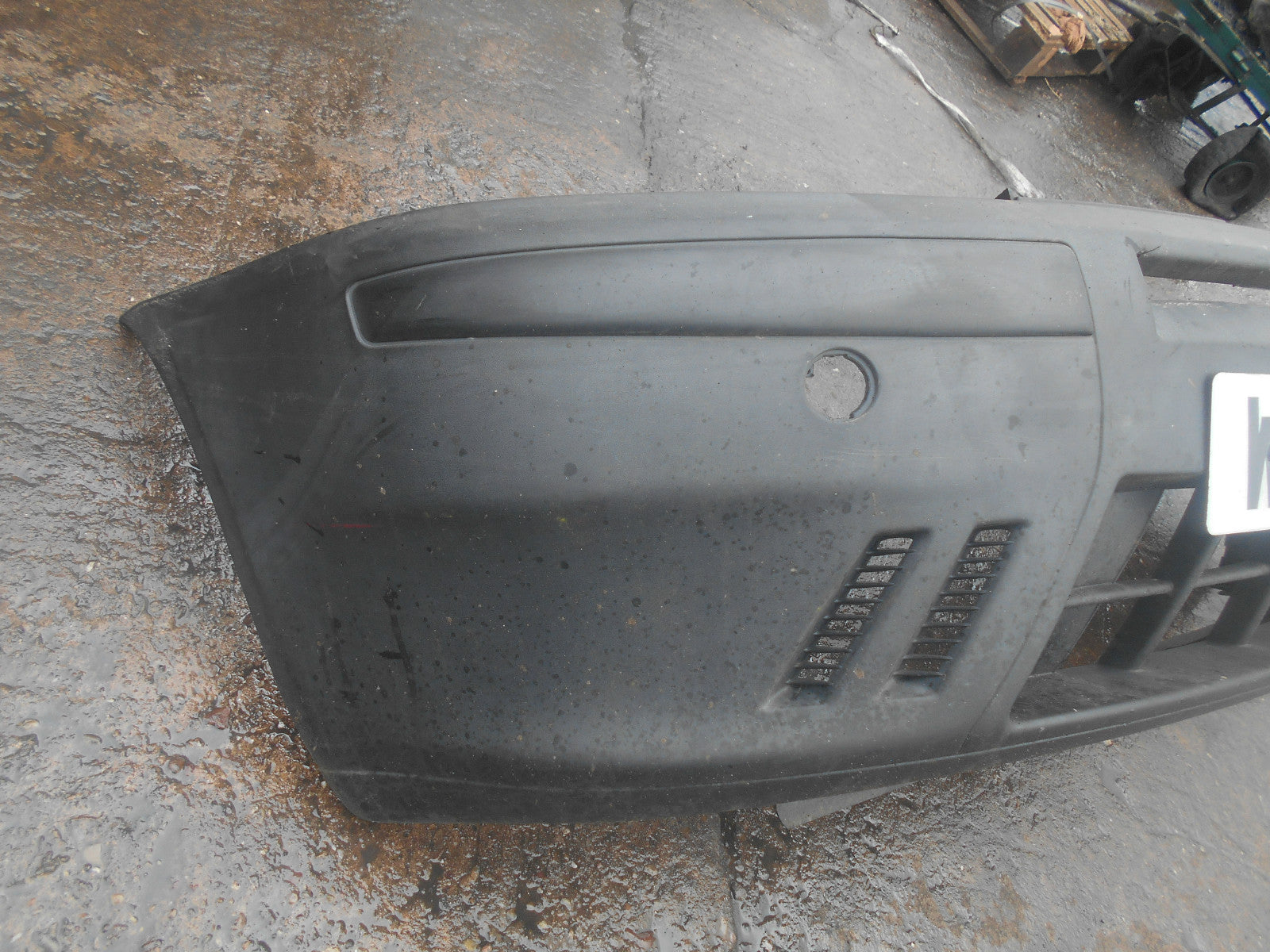 FIAT PUNTO 188 MK2 PRE FACELIFT 2000 FRONT BUMPER BLACK PLASTIC