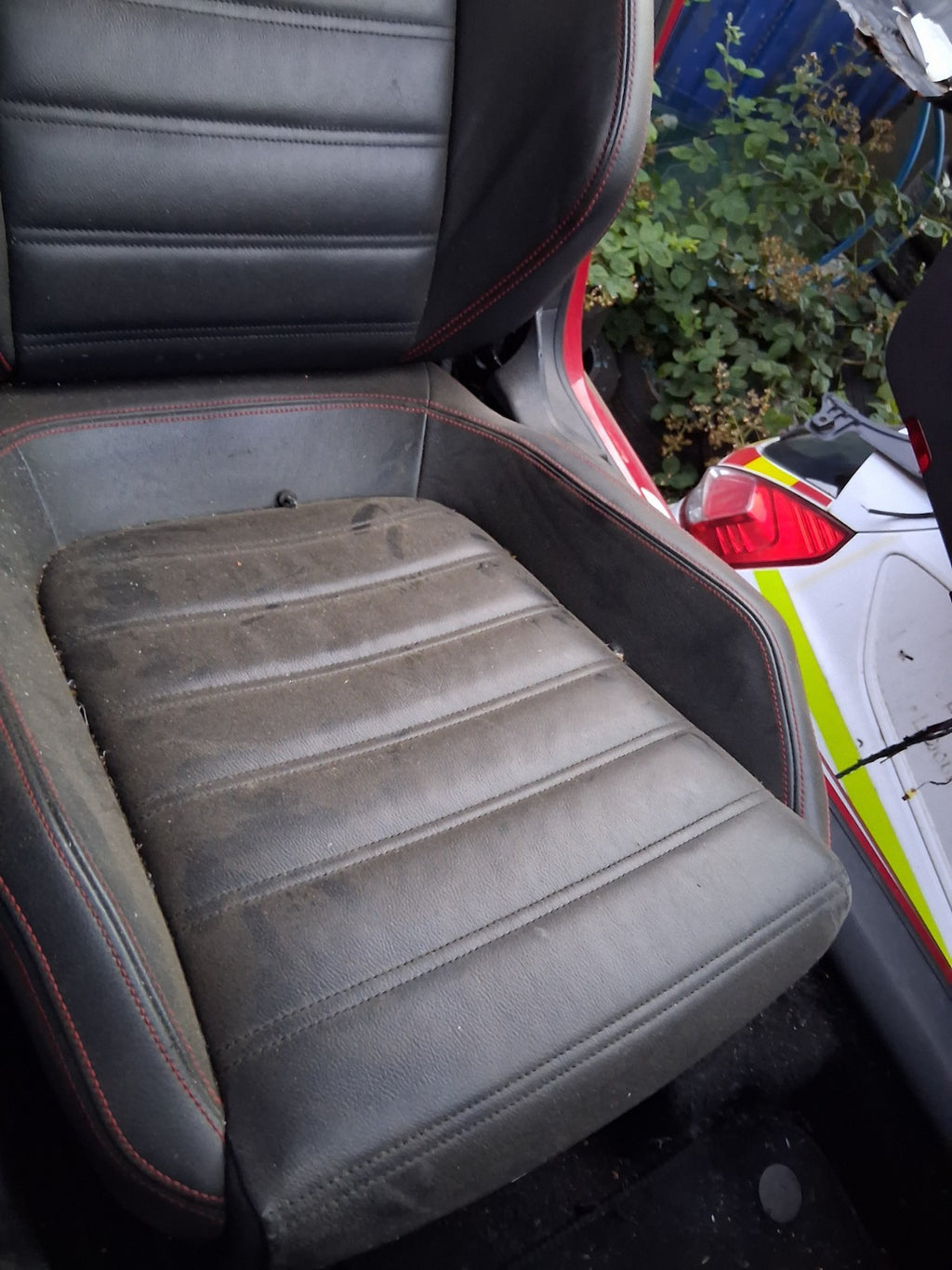 2014 VW VOLKSWAGEN SCIROCCO MK3 NSF PASSENGER SIDE FRONT LEFT LEATHER SEAT