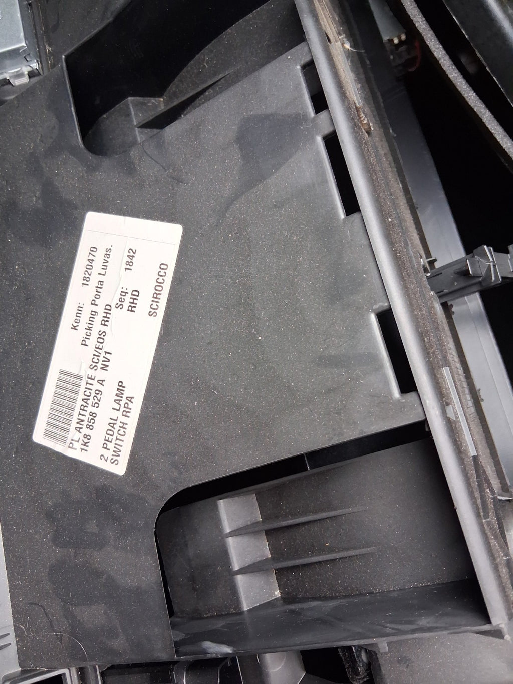 2015 VW VOLKSWAGEN SCIROCCO MK3 DASHBOARD GLOVE BOX STORAGE COMPARTMENT