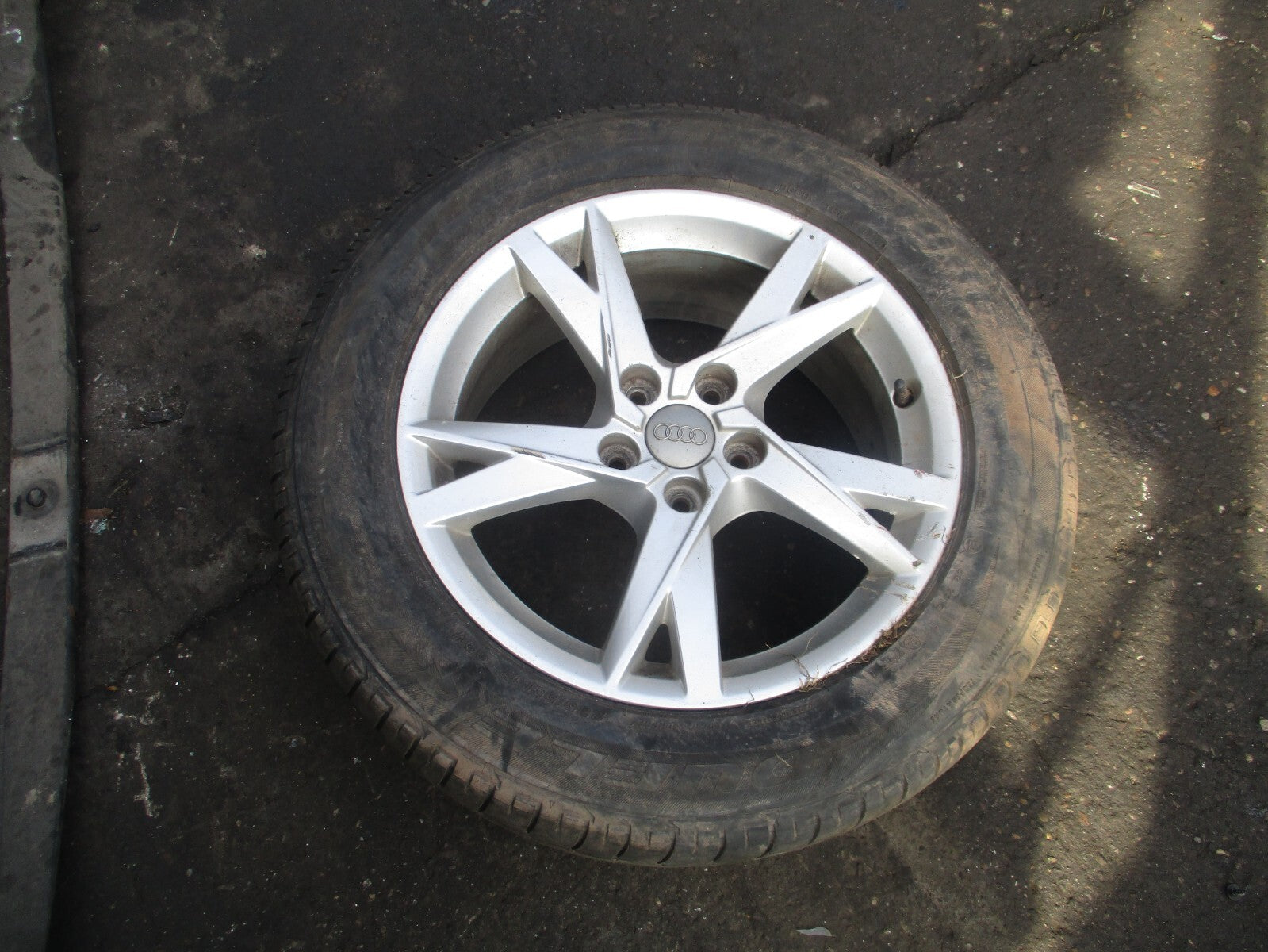 2017 AUDI Q3 8U 17 INCH ALLOY WHEEL WITH TYRE 235/55R17 8U0601025AM
