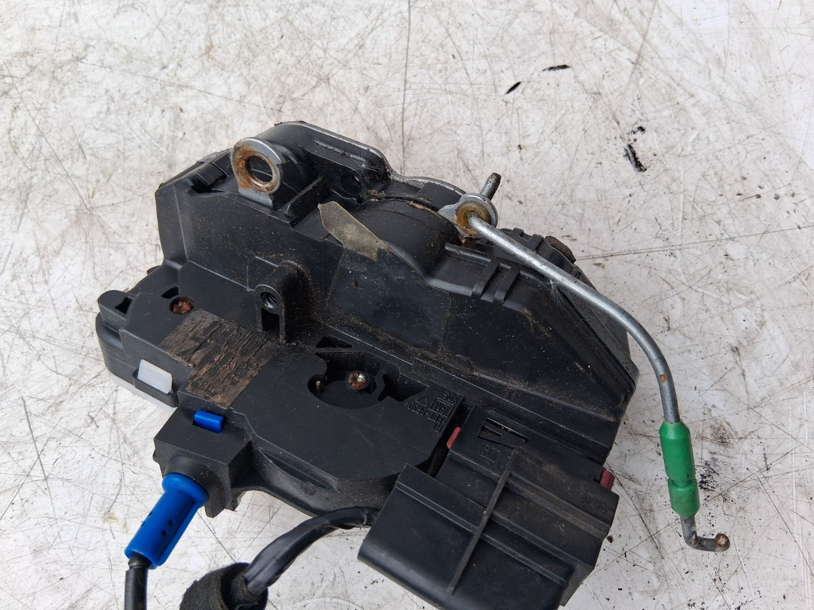 2013 VAUXHALL ASTRA J OSF DRIVER SIDE FRONT RIGHT DOOR LOCK MECHANISM 3023880