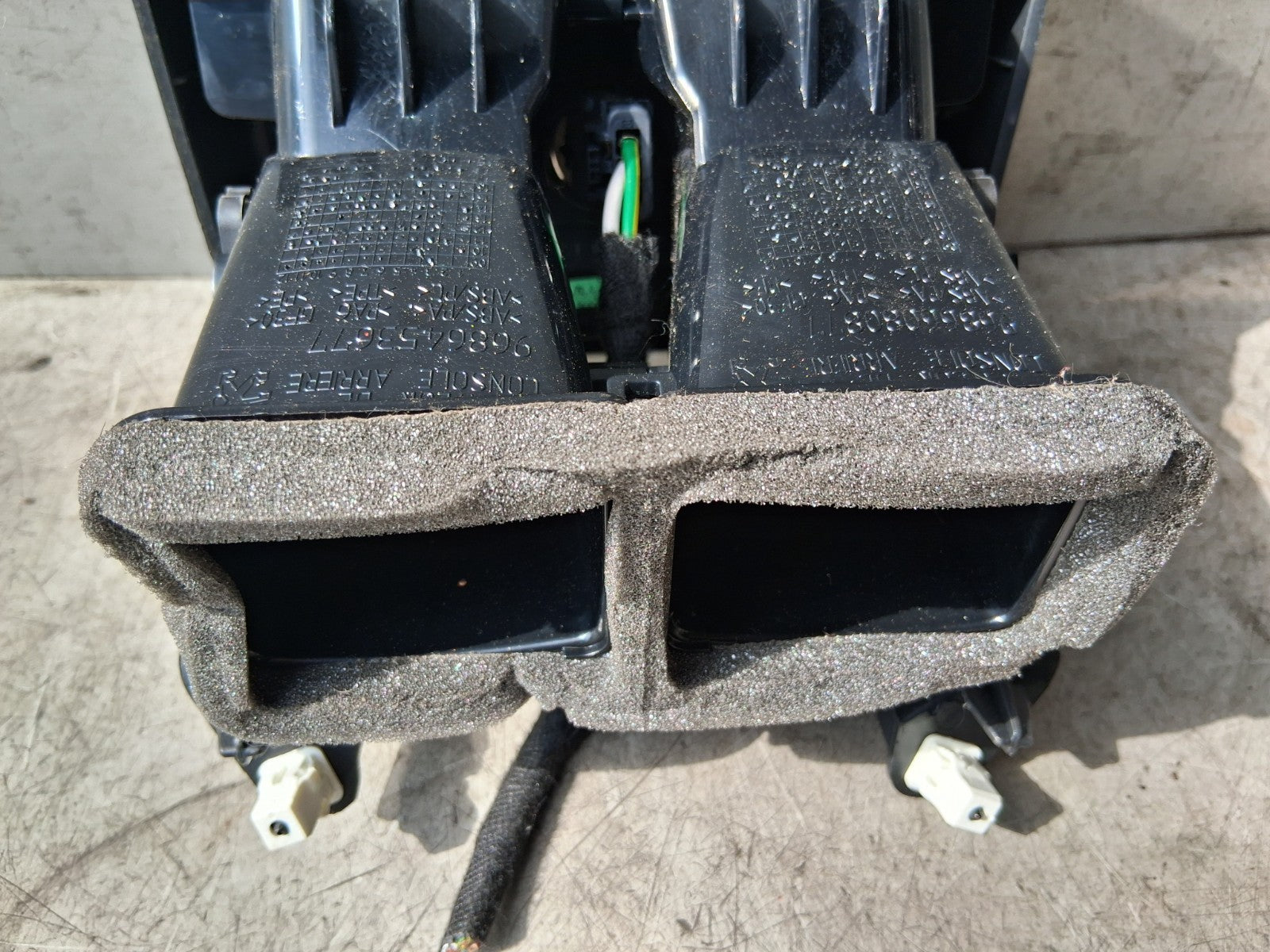 2019 PEUGEOT 5008 MK2 FRONT DASHBOARD CENTRE AIR VENT