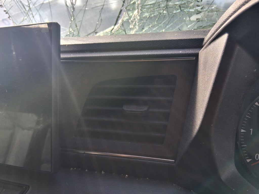 2025 RENAULT MASTER MK4 OSF DRIVER SIDE MIDDLE INTERIOR AIR VENT