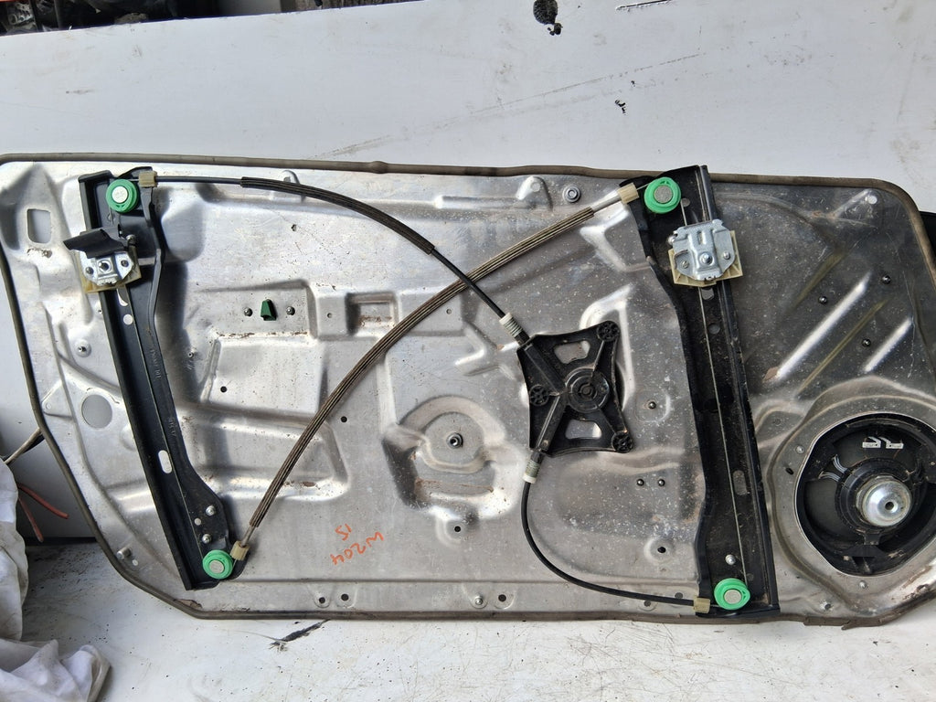 2015 MERCEDES C CLASS W204 OSF DRIVER SIDE FRONT RIGHT WINDOW MOTOR REGULATOR