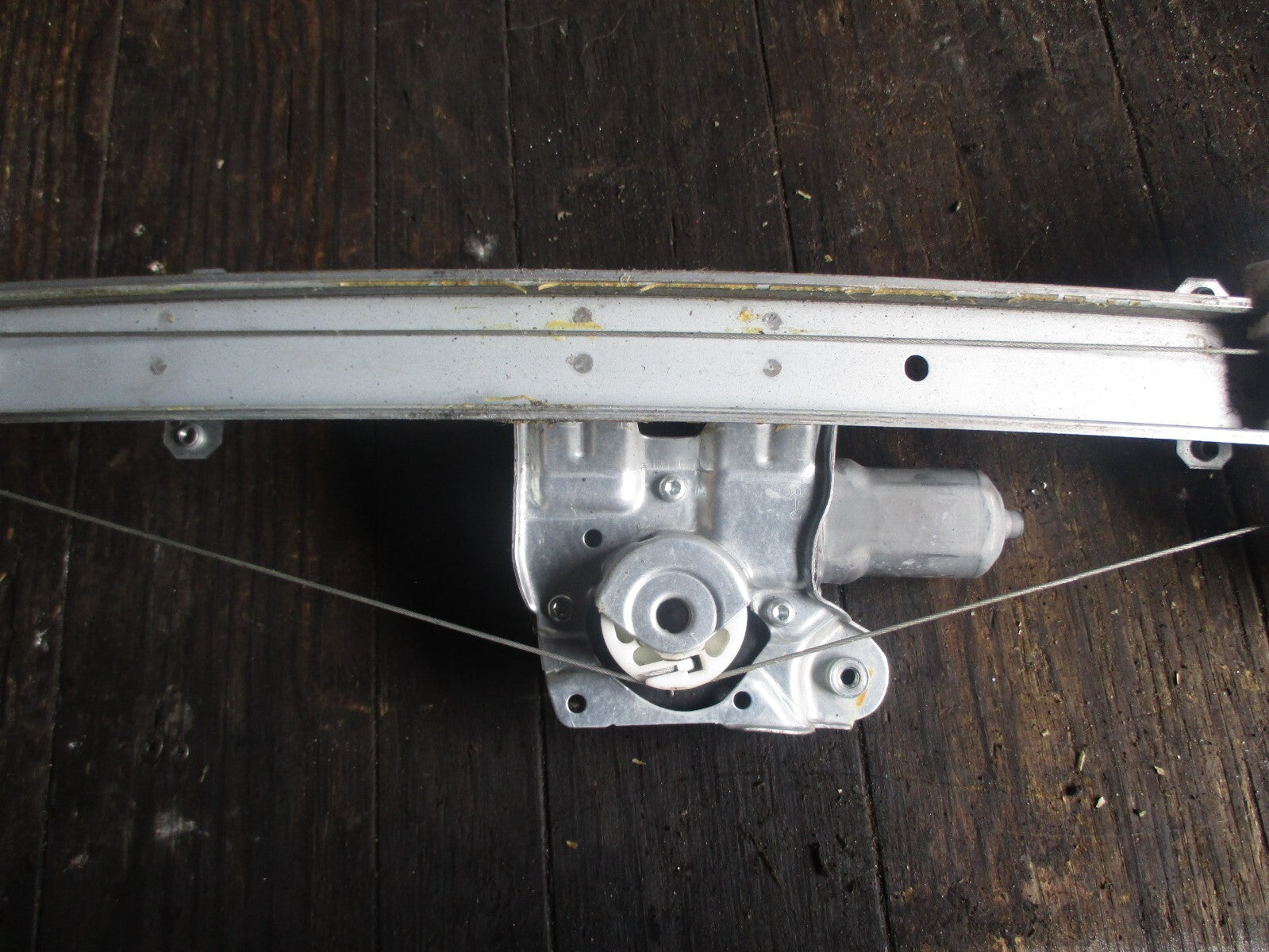 NISSAN MICRA K14 2019 OSF DRIVER SIDE FRONT WINDOW MOTOR REGULATOR