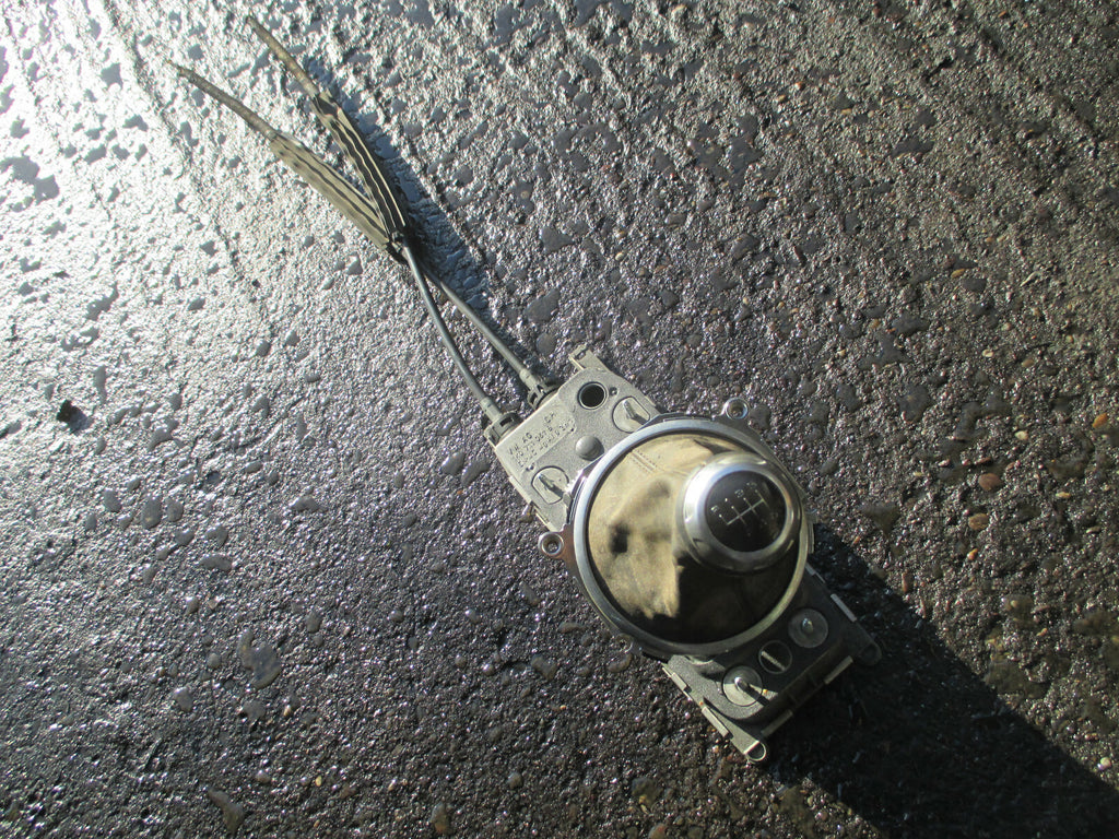 AUDI TT MK2 2012 MANUAL 6 SPEED GEARSTICK & LINAKGES 8J0711049B