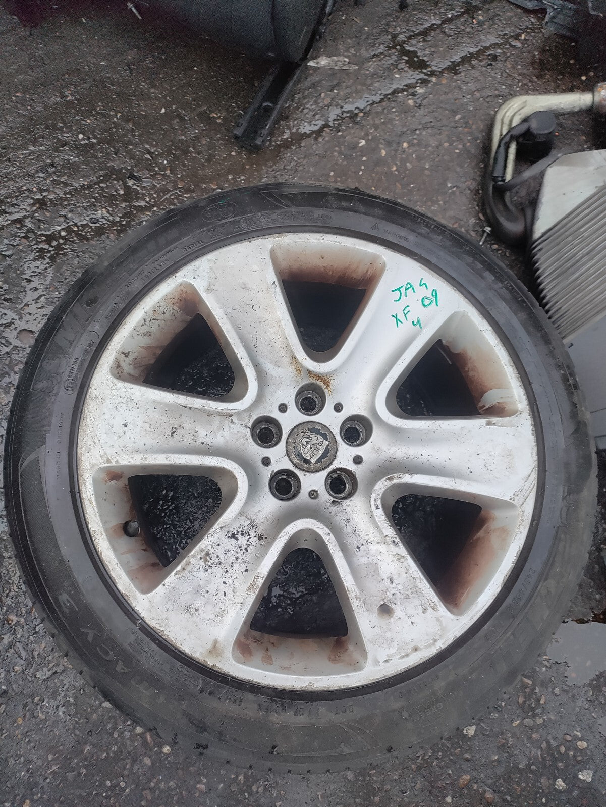 2009 JAGUAR XF X250 18 INCH ALLOY WHEEL WITH TYRE 245/45R18 REF 4