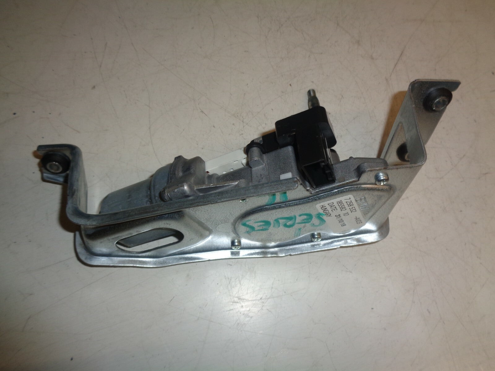 BMW 1 SERIES 2016 F20 F21 REAR WINDSCREEN WIPER MOTOR 7258532