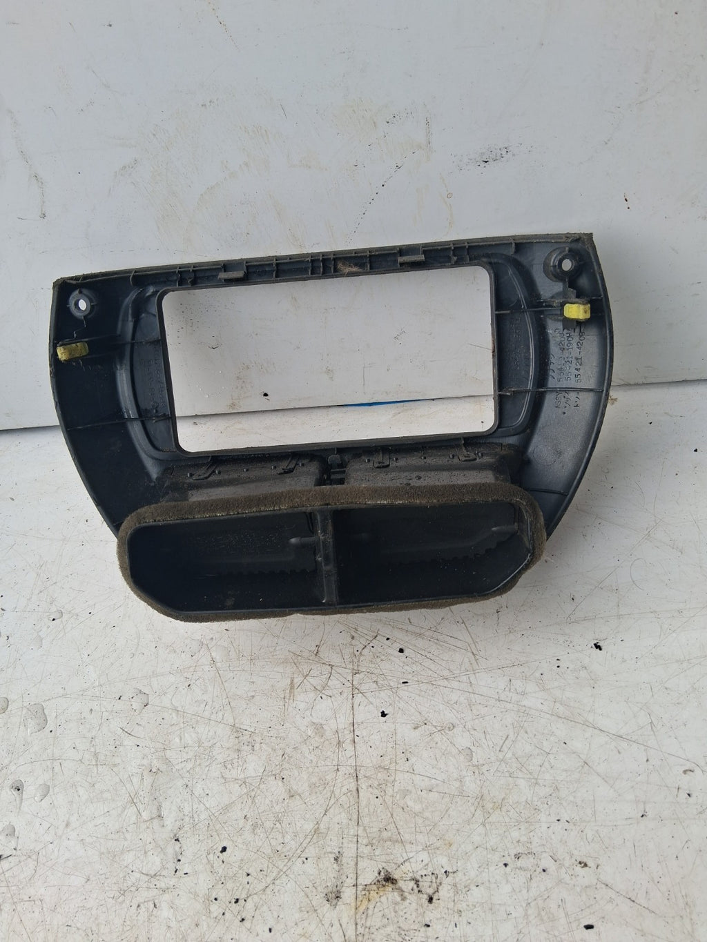 TOYOTA RAV 4 MK2 2003 CENTRE CONSOLE VENTS AND TRIM 5541042090
