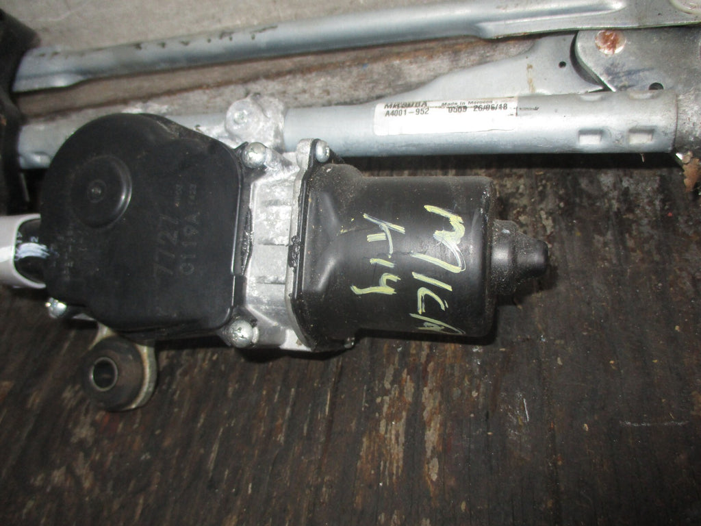 NISSAN MICRA K14 2019 FRONT WINDSCREEN WIPER MOTOR LINKAGES 280005FF0B