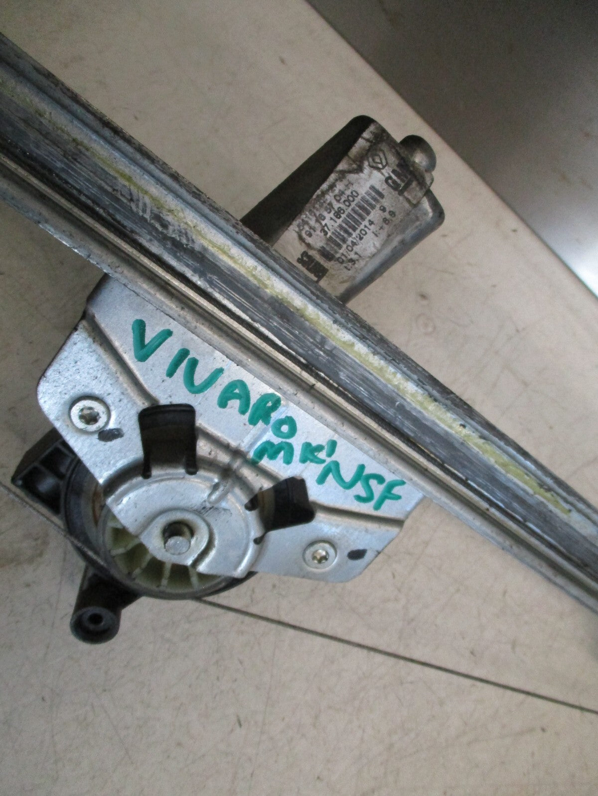 VAUXHALL VIVARO MK1 2014 NSF PASSENGER SIDE FRONT WINDOW MOTOR REGULATOR