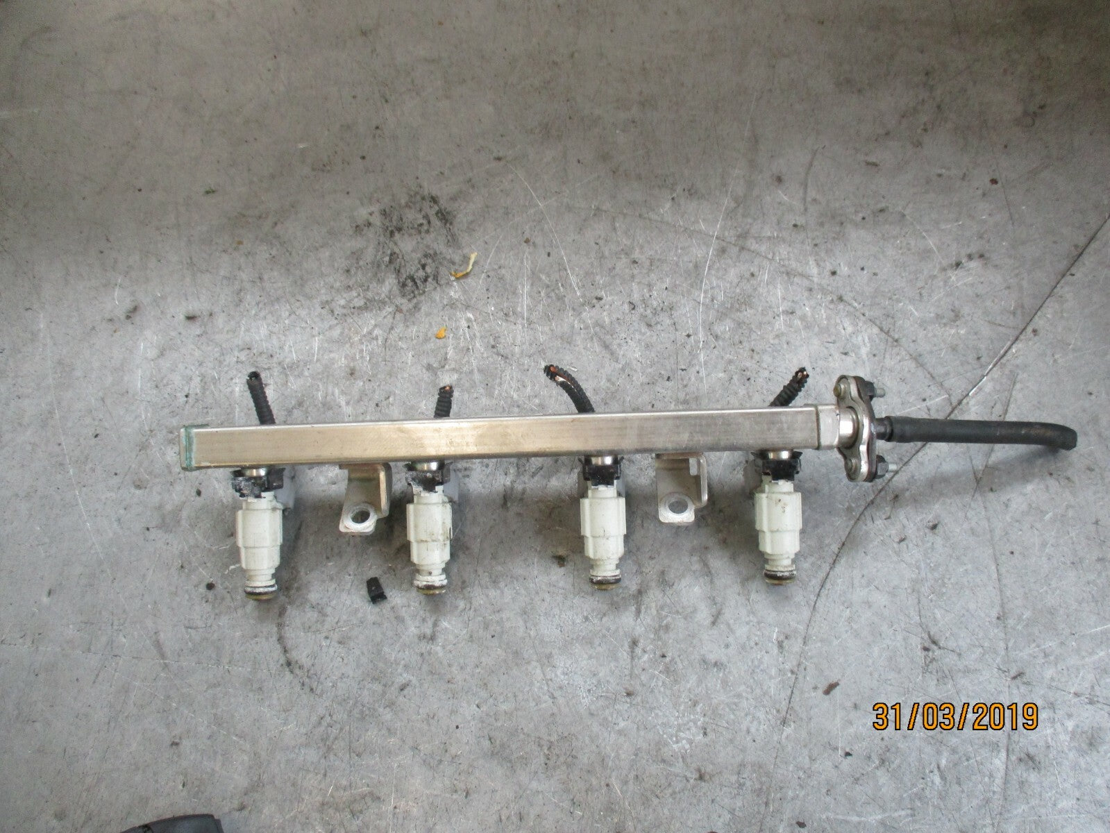 KIA RIO YB (MK4) 2017 1.25 PETROL FUEL INJECTOR RAIL G4LA 35350 03500
