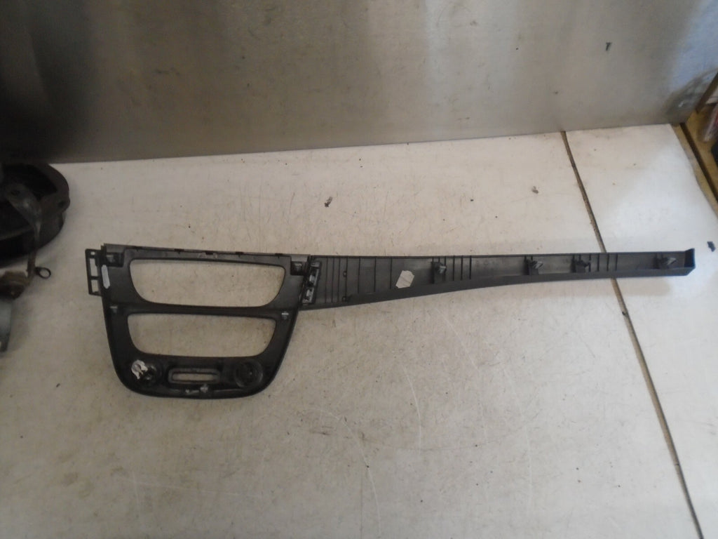 RENAULT MEGANE 2012 MK3 PANEL COATING DASHBOARD CENTRE 682600003