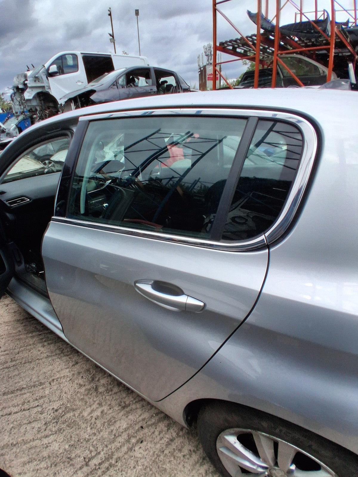 2014 PEUGEOT 308 MK2 NSR PASSENGER SIDE REAR BARE DOOR GRIS ALUMINIUM EZR