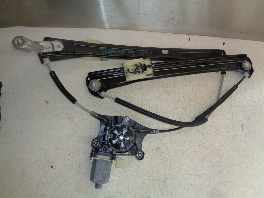 VW VOLKSWAGEN TIGUAN MK2 2019 OSF DRIVER SIDE FRONT DOOR WINDOW MOTOR REGULATOR