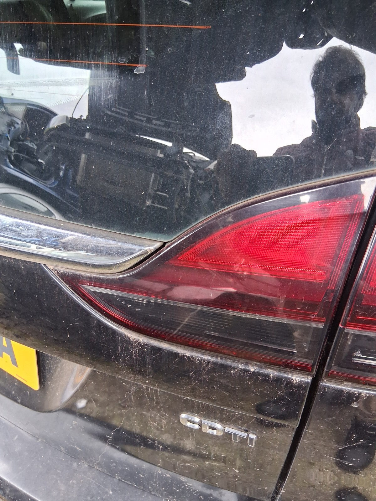 2014 VAUXHALL ZAFIRA TOURER C MK3 OSR DRIVER SIDE REAR RIGHT INNER TAIL LIGHT