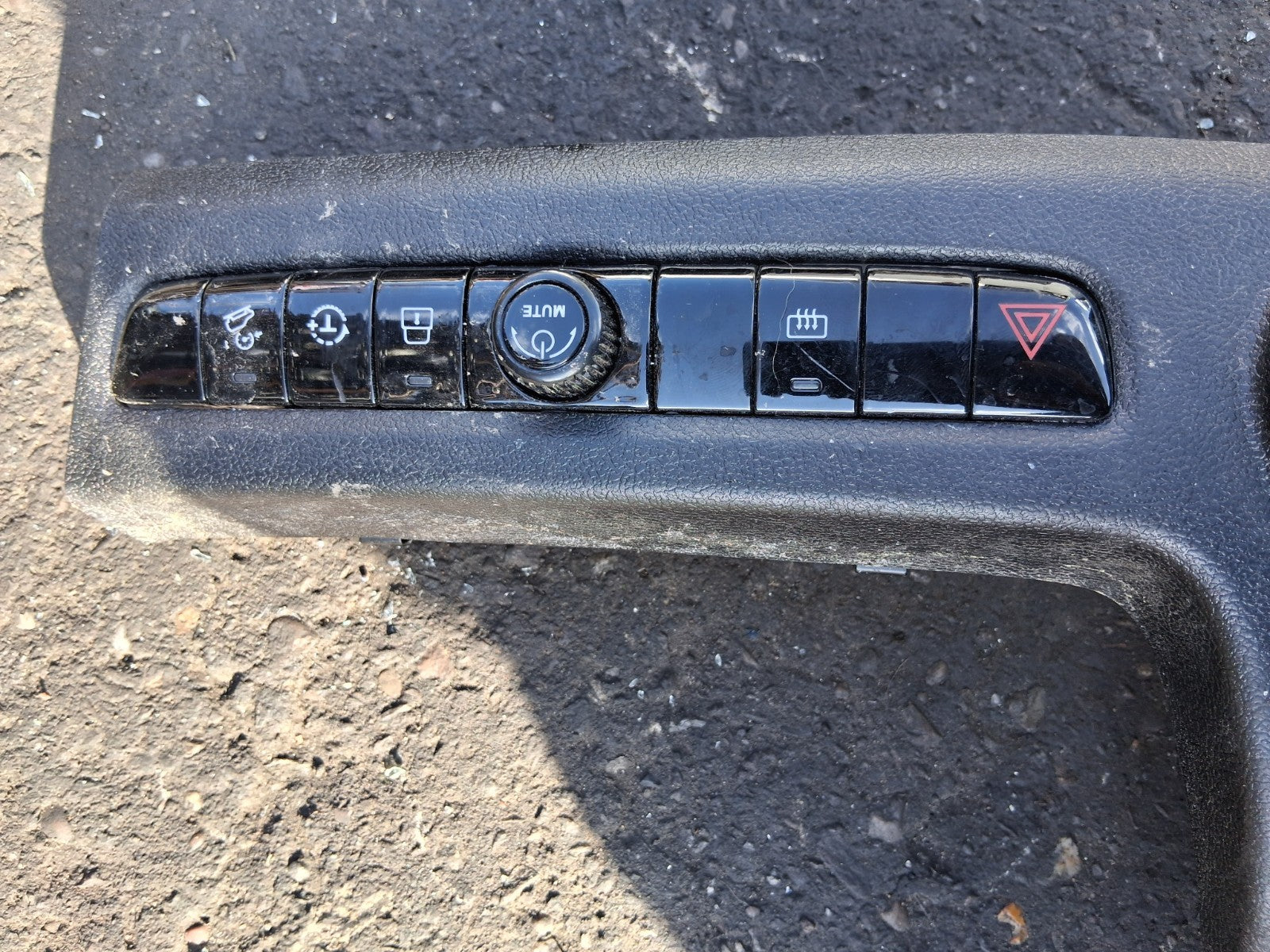 2024 FIAT DUCATO MK3 FACELIFT HAZARD SWITCH USB SOCKET PANEL 07357419930