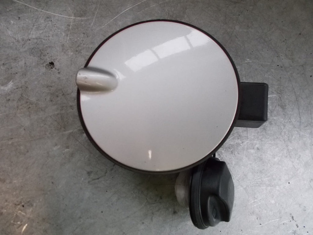 2009 VAUXHALL CORSA ACTIVE 1.0 PETROL FUEL CAP PETROL FUEL FLAP SILVER 13183306