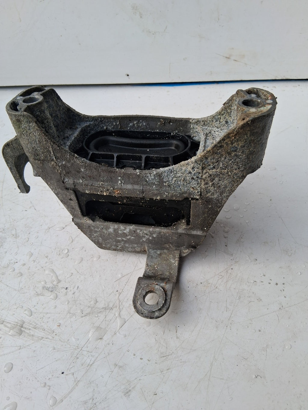 2017 VAUXHALL ZAFIRA C FRONT RIGHT DRIVER SIDE ENGINE MOUNT V06580AC