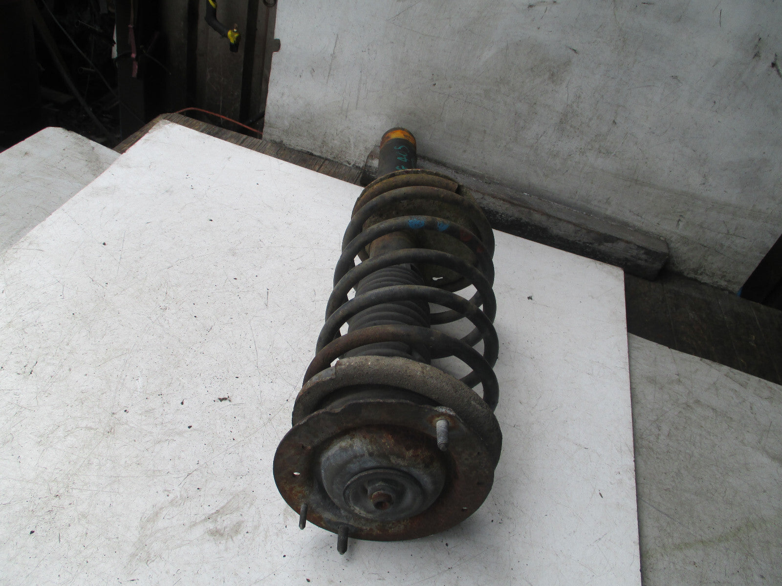 PEUGEOT 405 1997 1.9 TDI DIESEL NSF PASSENGER SIDE FRONT SHOCK COIL SPRING
