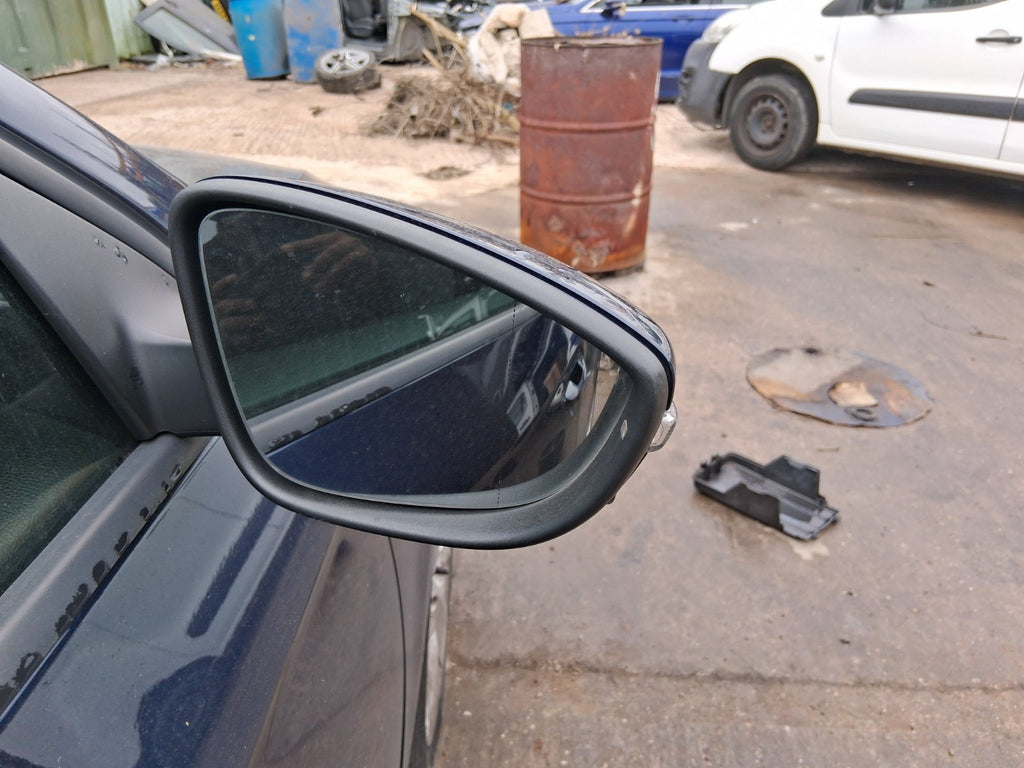 2014 VW VOLKSWAGEN PASSAT B7 SALOON OSF DRIVER SIDE RIGHT ELECTRIC WING MIRROR