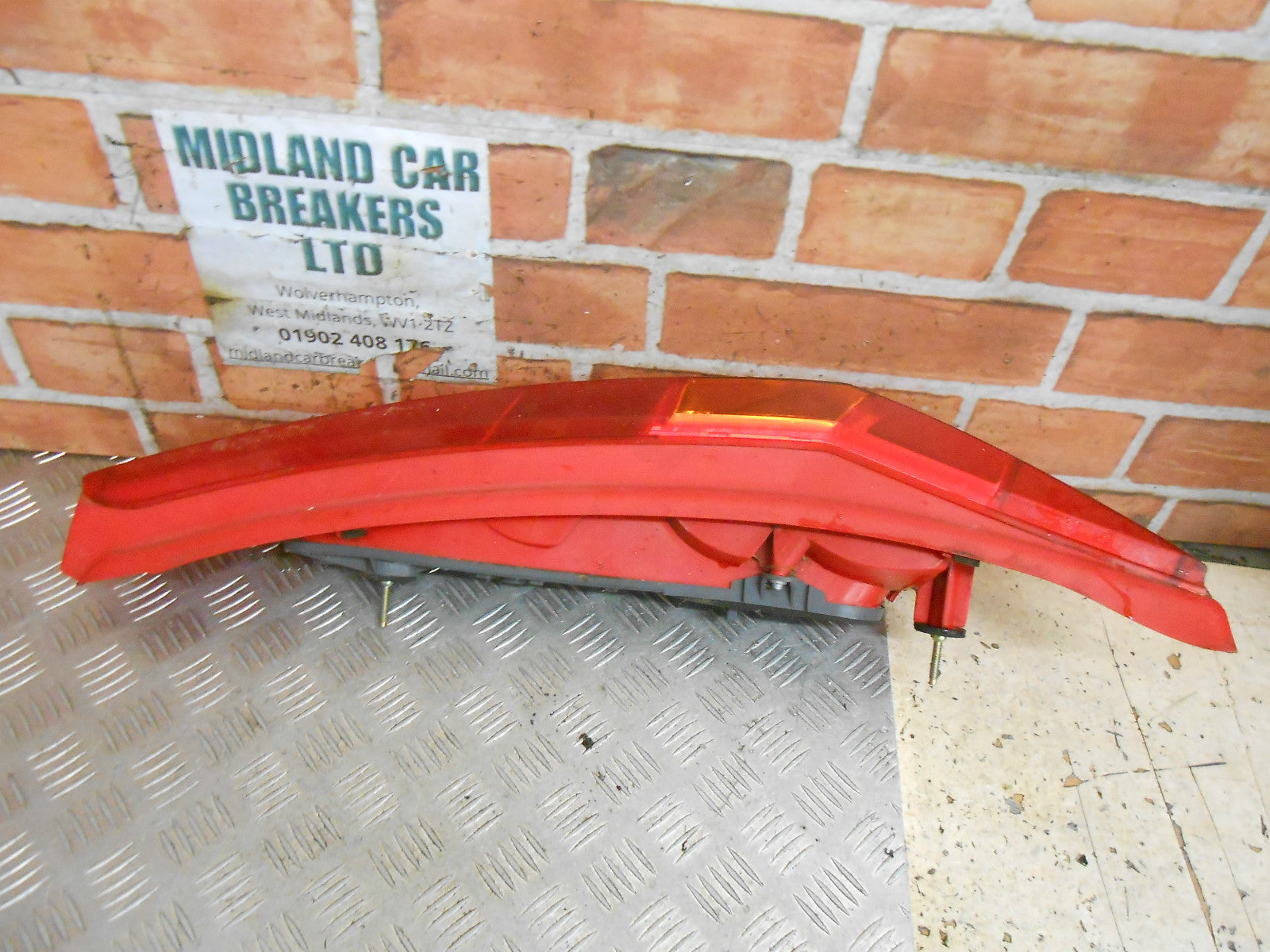 FIAT PUNTO 2002 3 DOOR OSR DRIVER SIDE REAR BRAKE TAIL LIGHT 286202