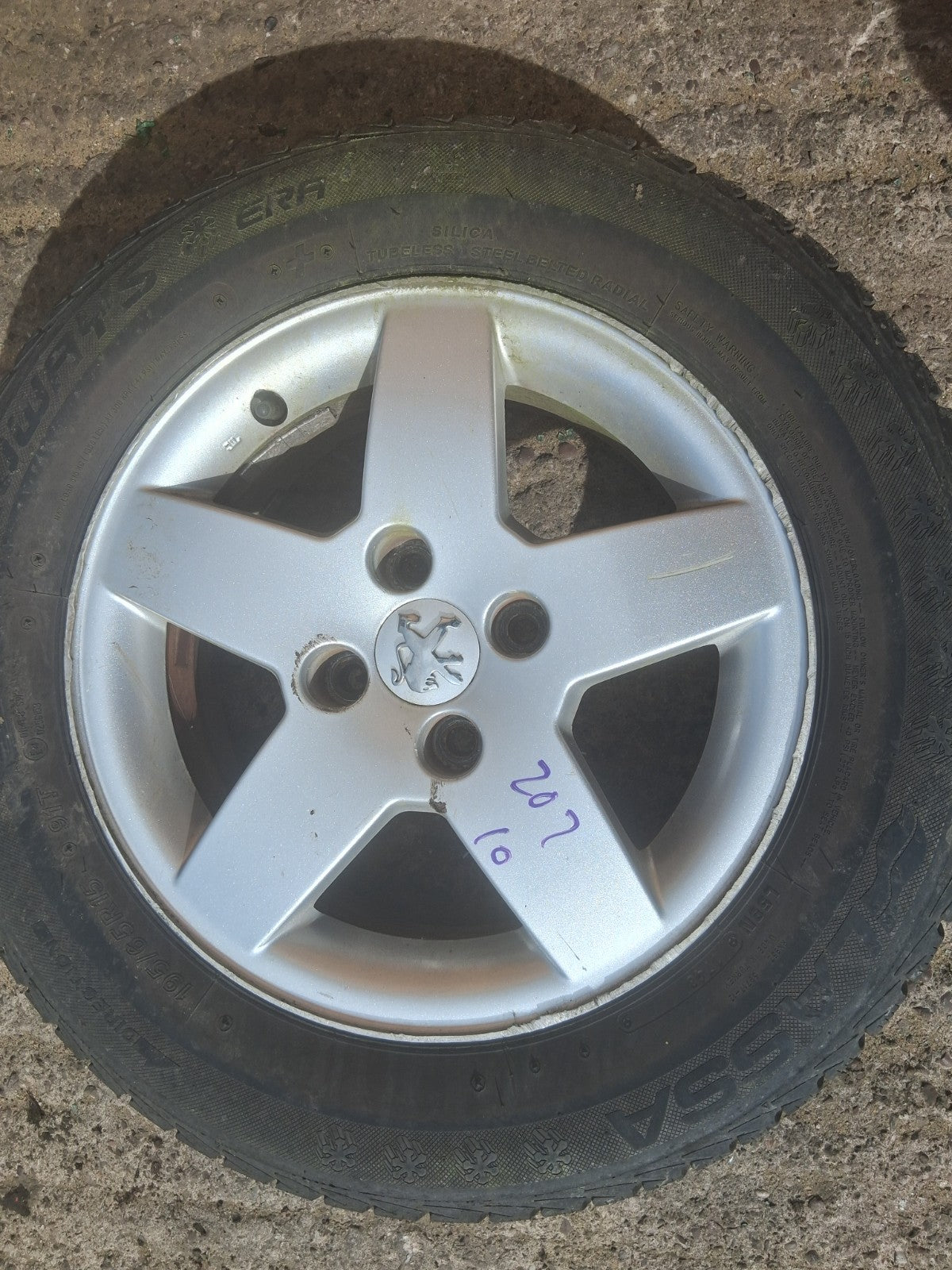 2010 PEUGEOT 207 15 INCH ALLOY WHEEL WITH TYRE 195/65R15