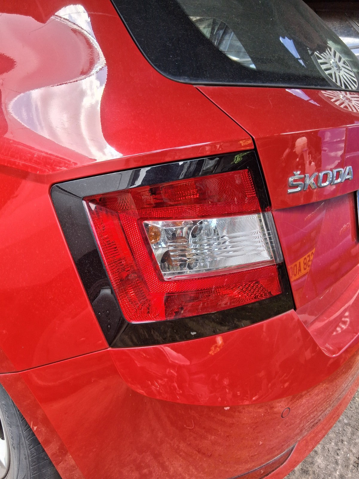 2019 SKODA FABIA MK3 NJ HATCHBACK NSR PASSENGER SIDE REAR LEFT TAIL LIGHT