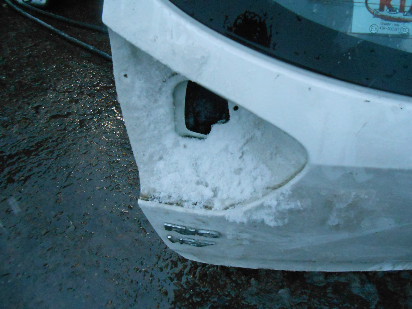 KIA RIO MK3 2014 HATCHBACK BOOTLID TAILGATE WIPER MOTOR GLASS BADGE WHITE