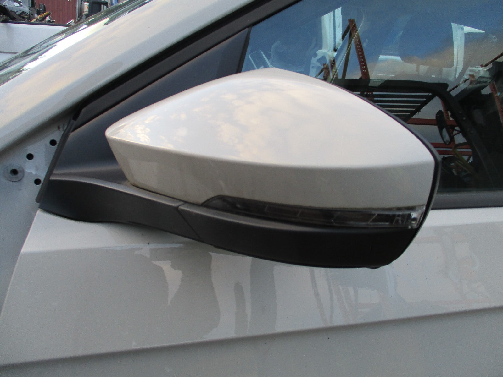 2023 VW VOLKSWAGEN T CROSS NS PASSENGER SIDE POWERFOLD WING MIRROR GREY