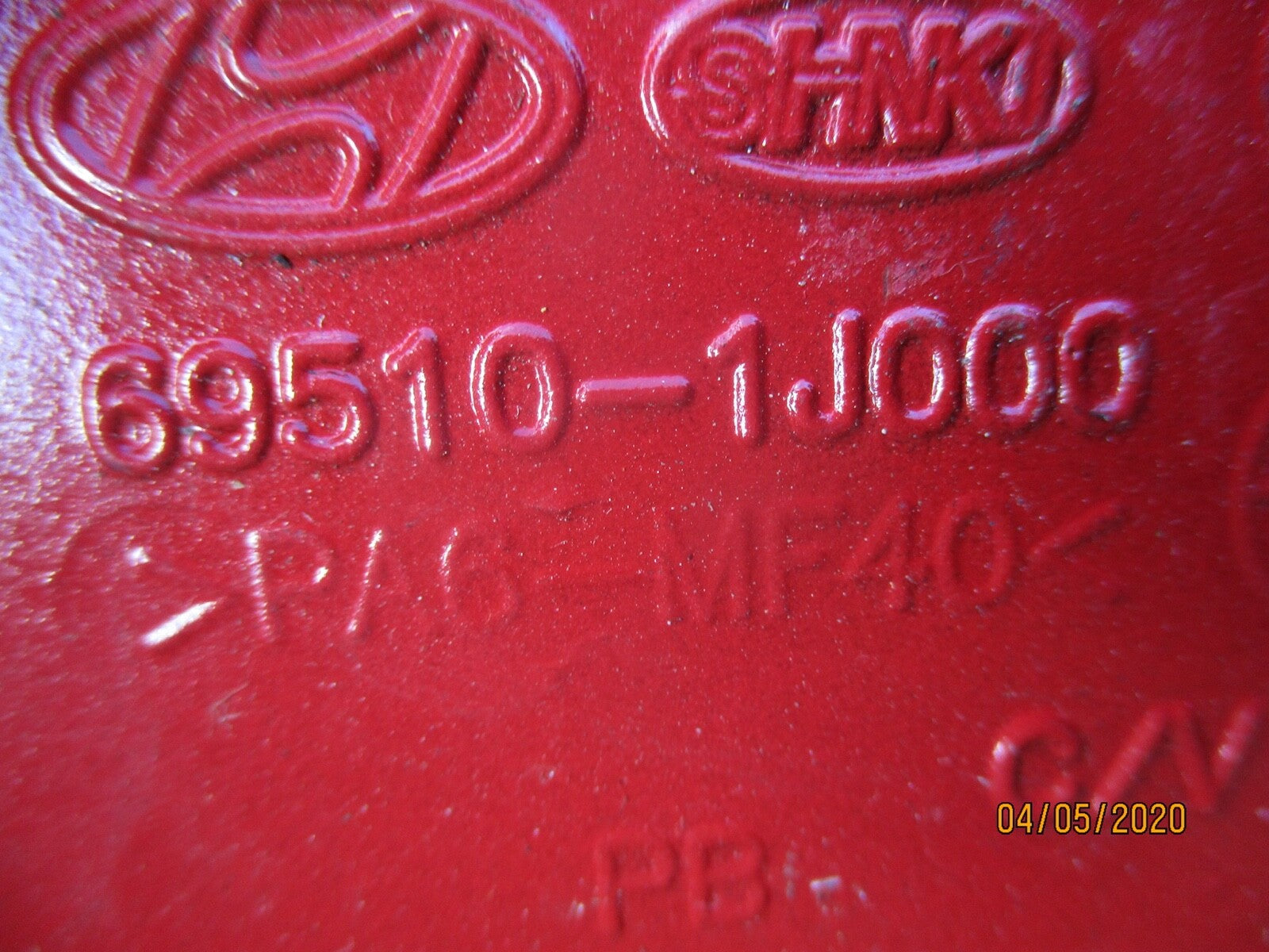 HYUNDAI i20 PB MK1 2013 1.2 FUEL CAP RED 69510-1j000