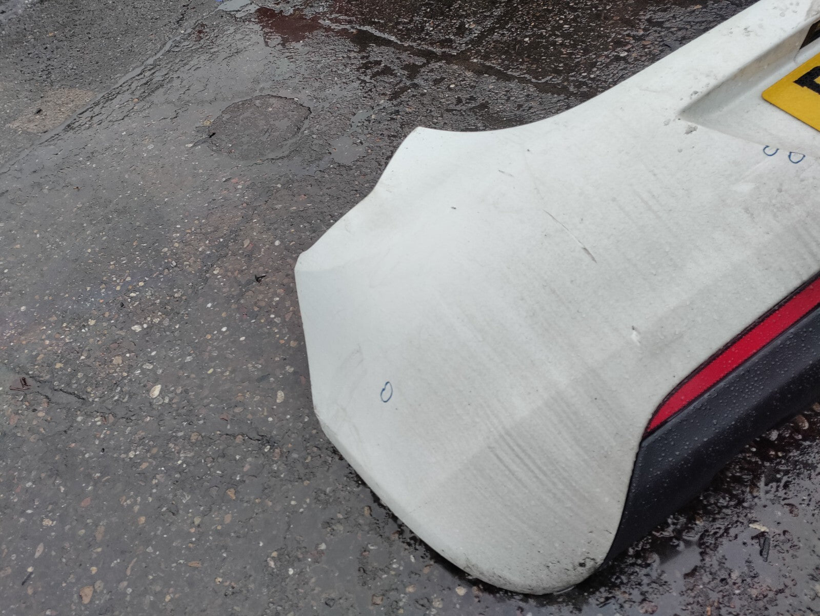 2010 VAUXHALL ASTRA J MK6 PRE FACELIFT REAR COMPLETE BUMPER SUMMIT WHITE ZGAZ