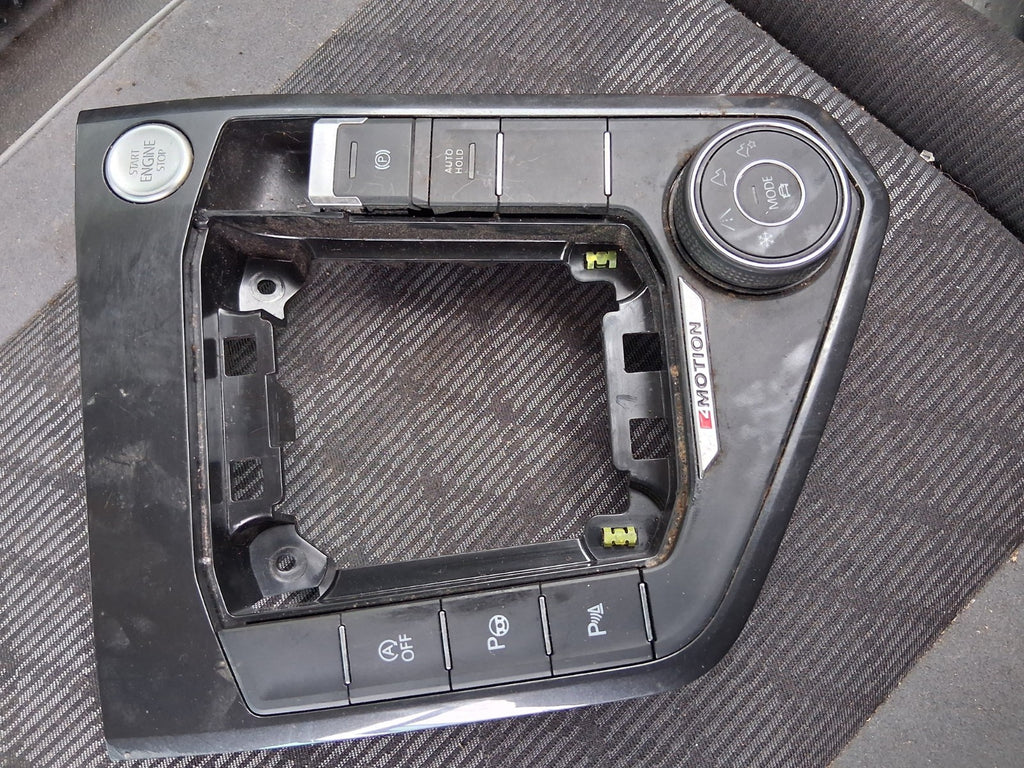 2023 VOLKSWAGEN TIGUAN MK2 CENTRE CONSOLE GEAR STICK SURROUND TRIM PANEL