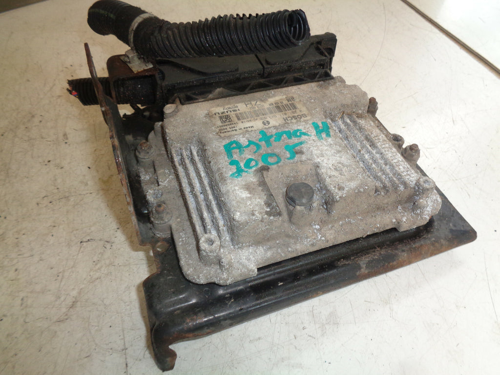 VAUXHALL ASTRA H 2005 1.7 DIESEL ECU ENGINE CONTROL MODULE UNIT 55556829
