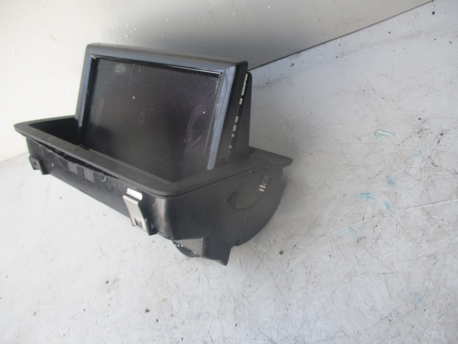 AUDI A1 8X 2015 MULTIMEDIA SAT NAV DISPLAY SCREEN MONITOR 8X0857273B